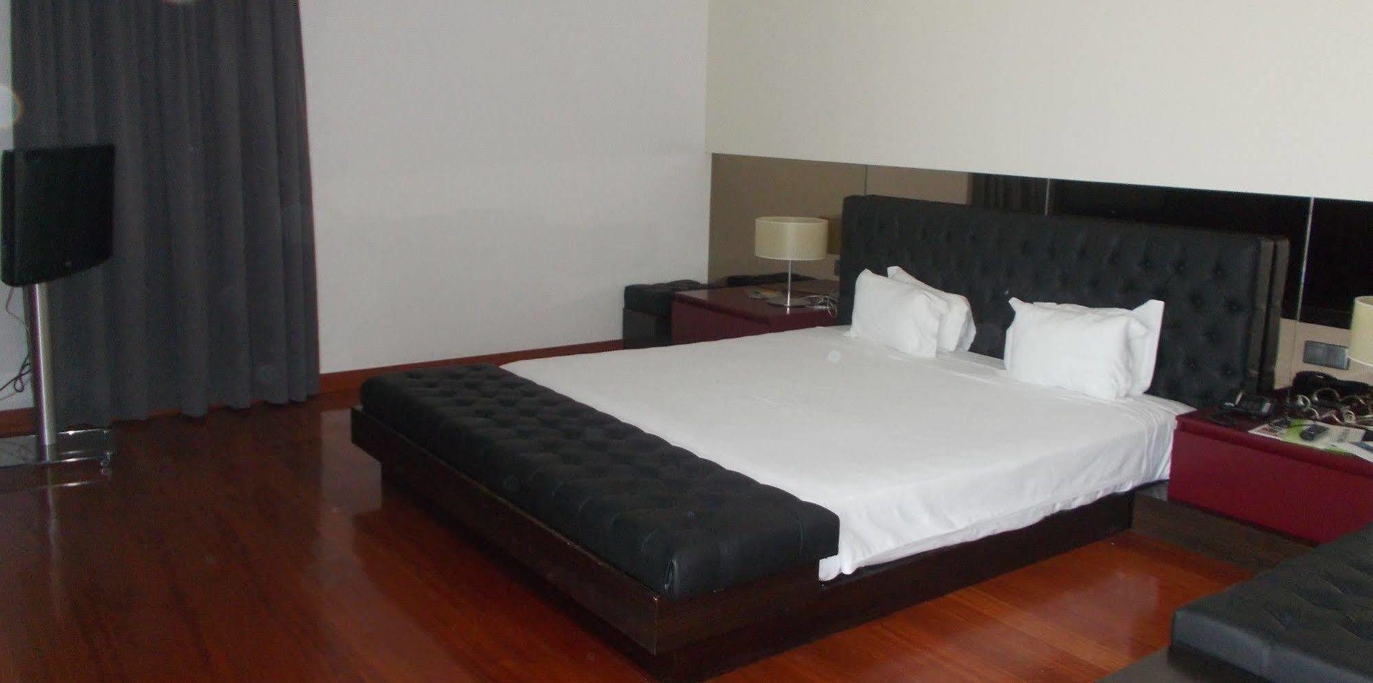 Hotel Dos Zimbros Σεσίμπρα Εξωτερικό φωτογραφία