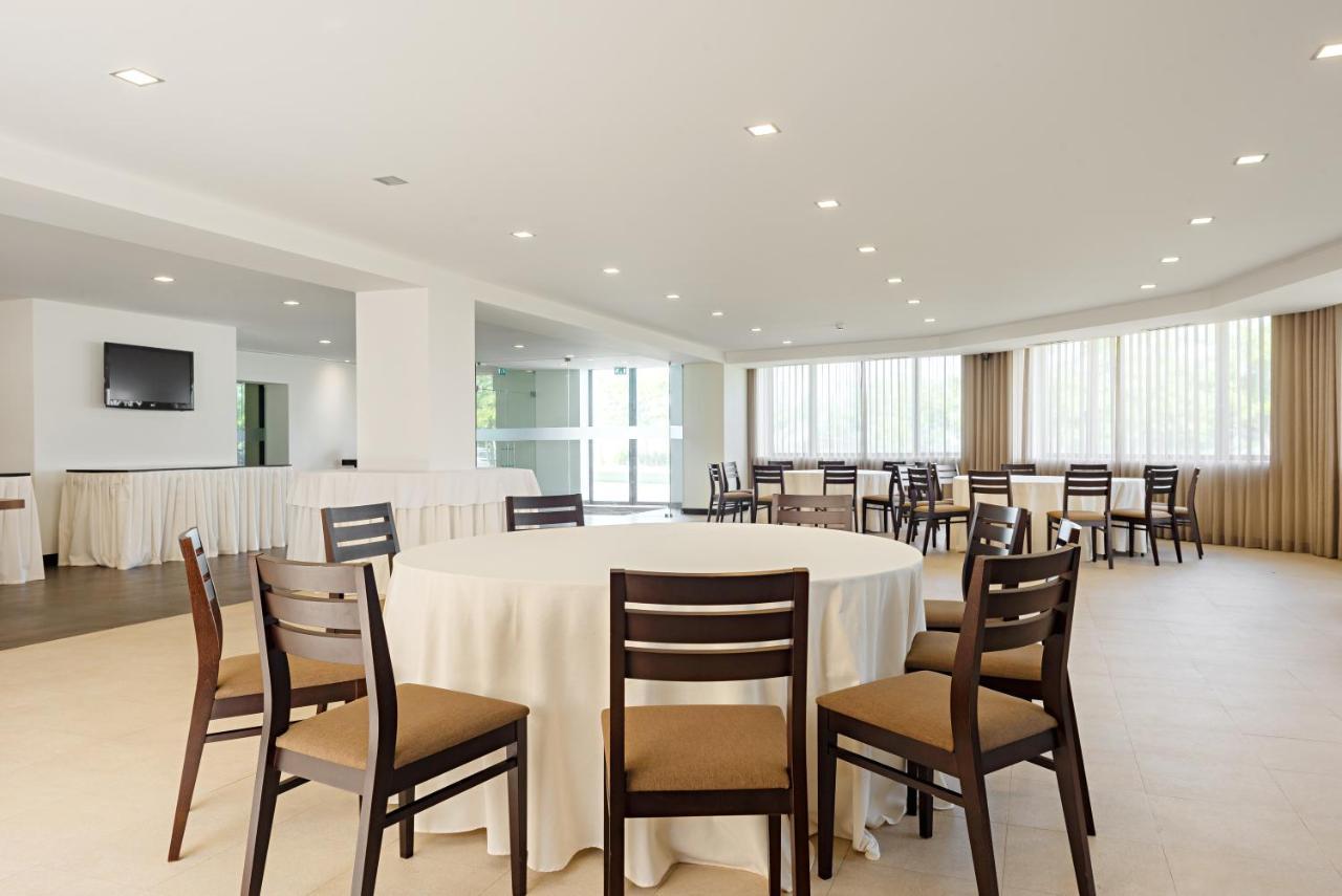 Hotel Dos Zimbros Σεσίμπρα Εξωτερικό φωτογραφία