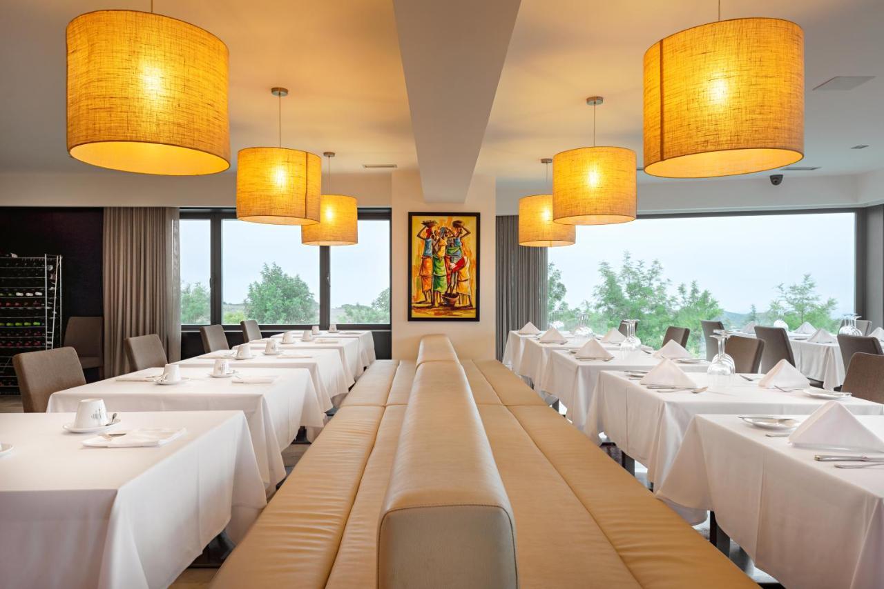 Hotel Dos Zimbros Σεσίμπρα Εξωτερικό φωτογραφία